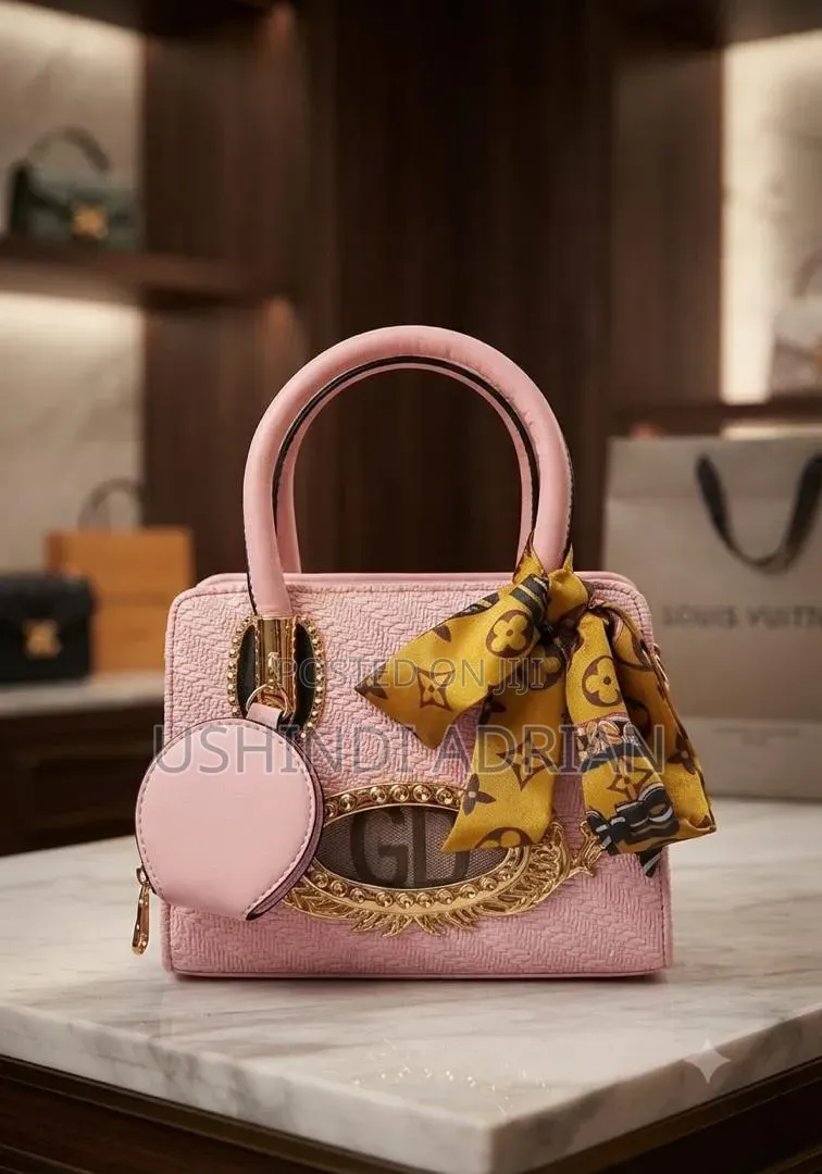 👜🔥NEW STOCK—CLASSY TOUCH HANDBAG✨Handbag Yenye Muonekano Wa Kuvutia