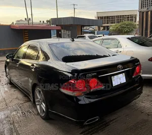Toyota Crown 2009 Black
