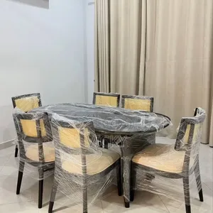 Dining Table 800k