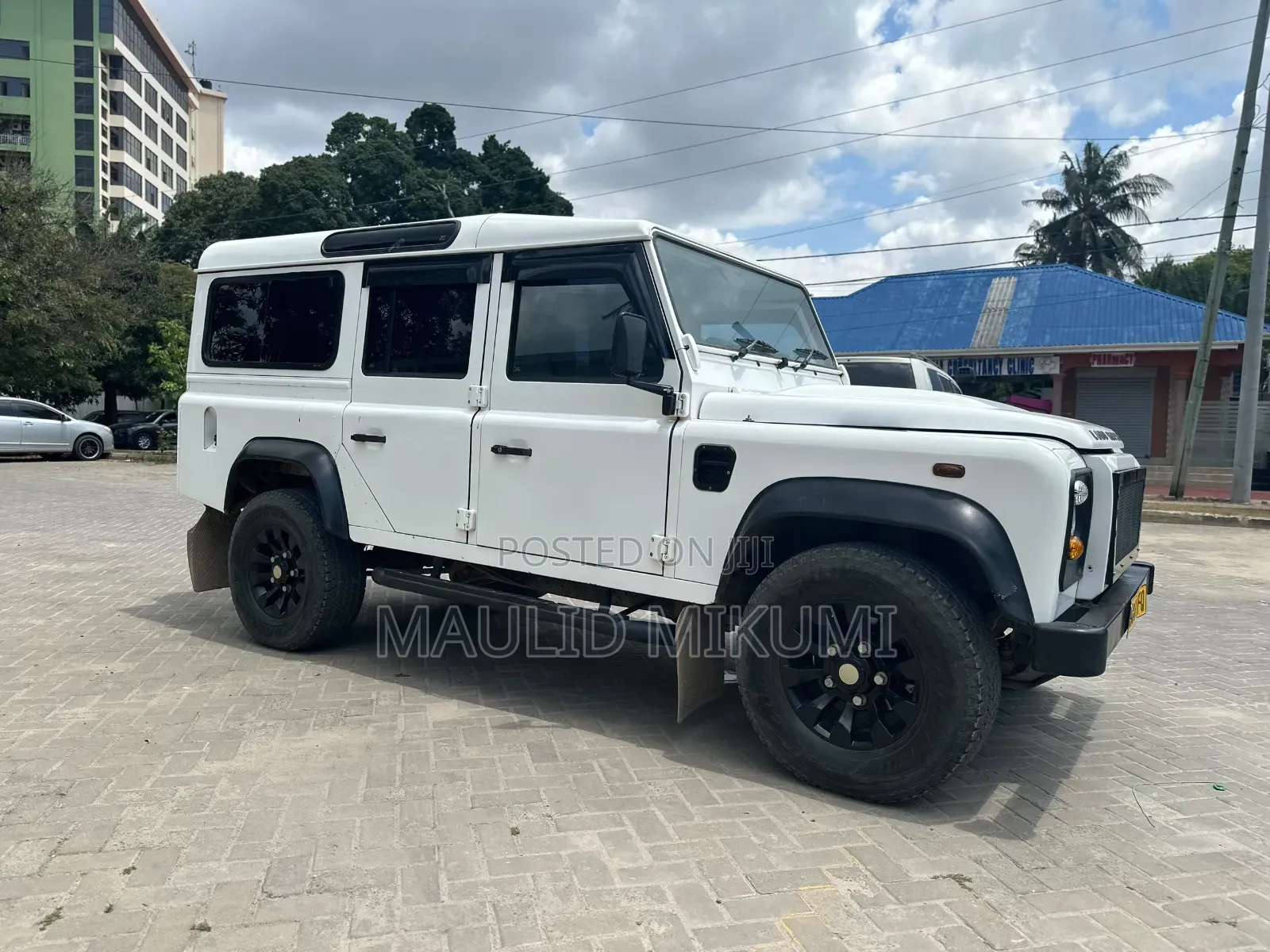 Land Rover Defender 2016 White