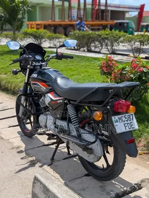New TVS HLX Plus ES 2025 Black