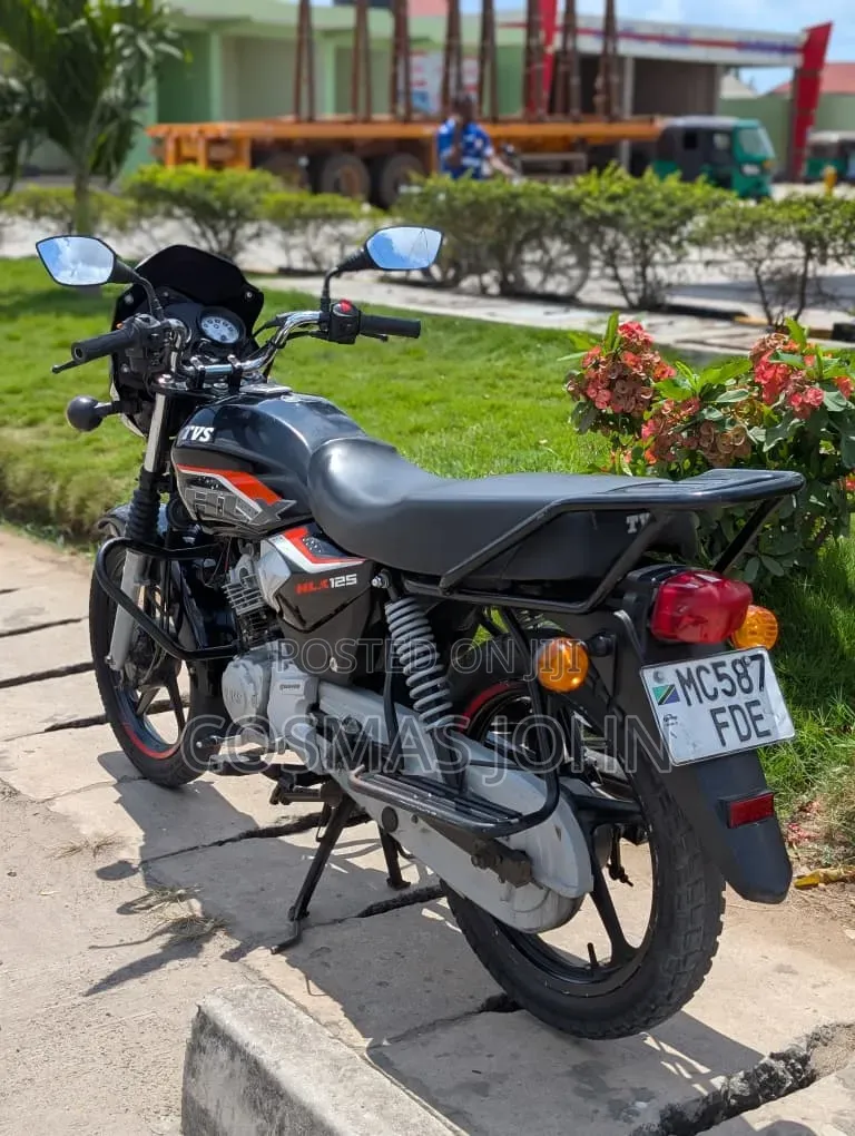 New TVS HLX Plus ES 2025 Black