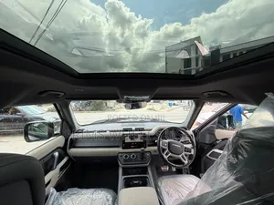 Land Rover Defender 2023 Black