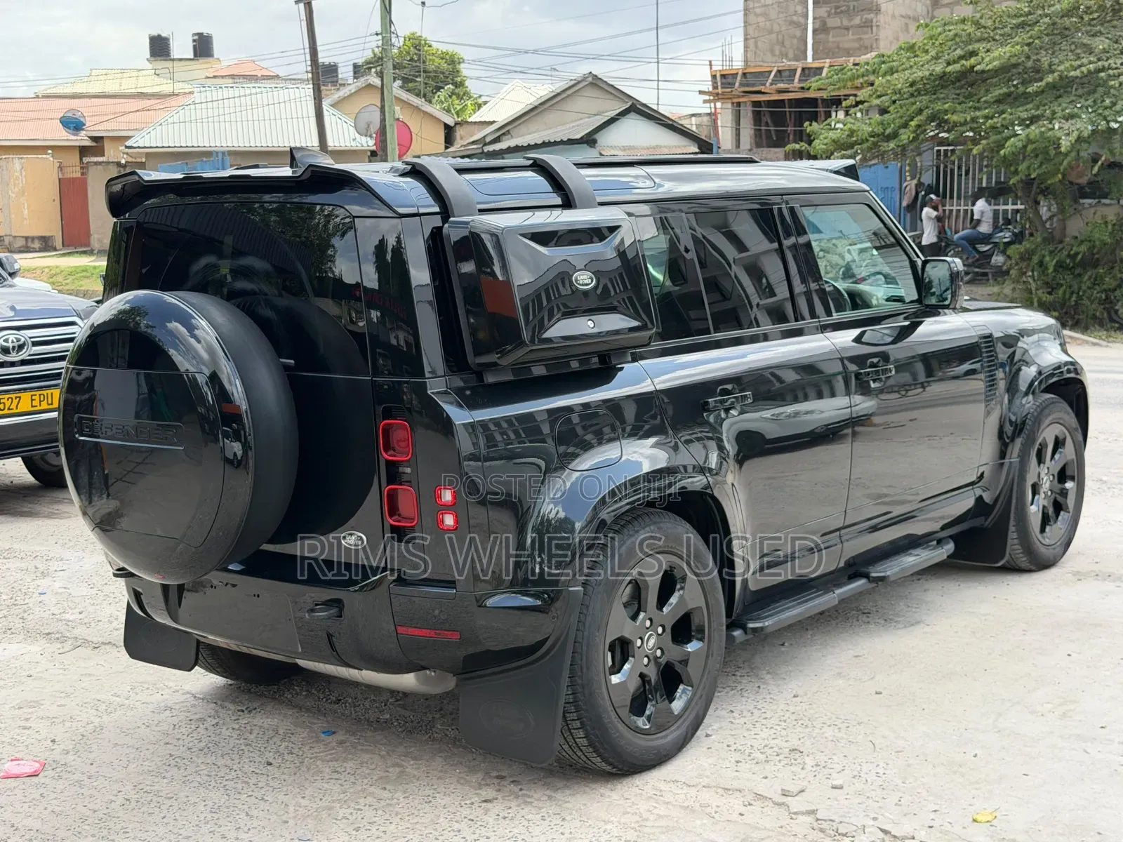 Land Rover Defender 2023 Black