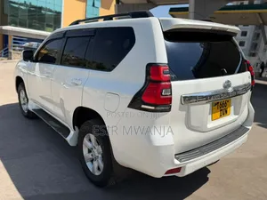 Toyota Land Cruiser Prado 2016 White
