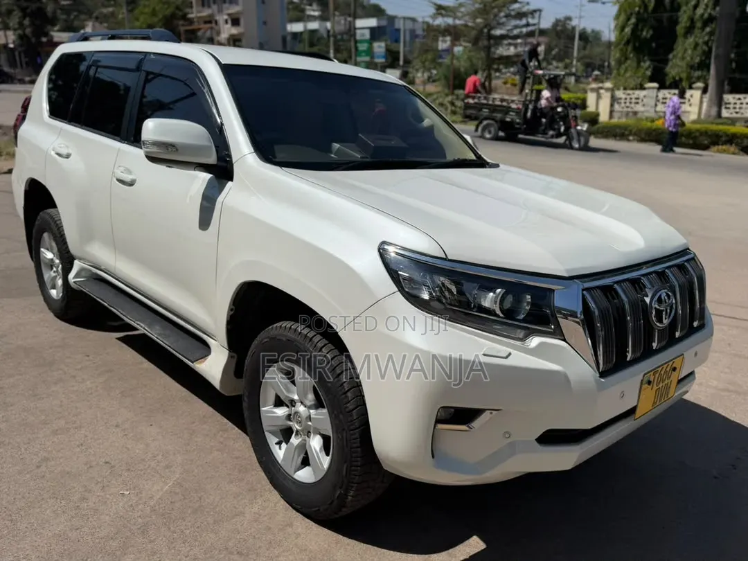 Toyota Land Cruiser Prado 2016 White