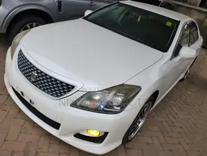 Toyota Crown 2009 White