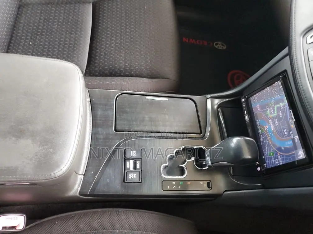 Toyota Crown 2009 White