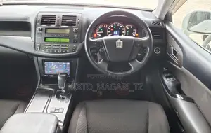 Toyota Crown 2009 White