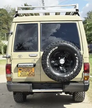 Toyota Land Cruiser 2010 Beige