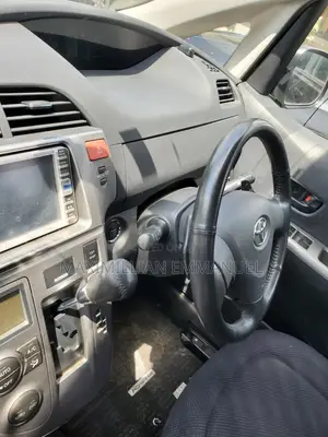 Toyota Ractis 2009 Black
