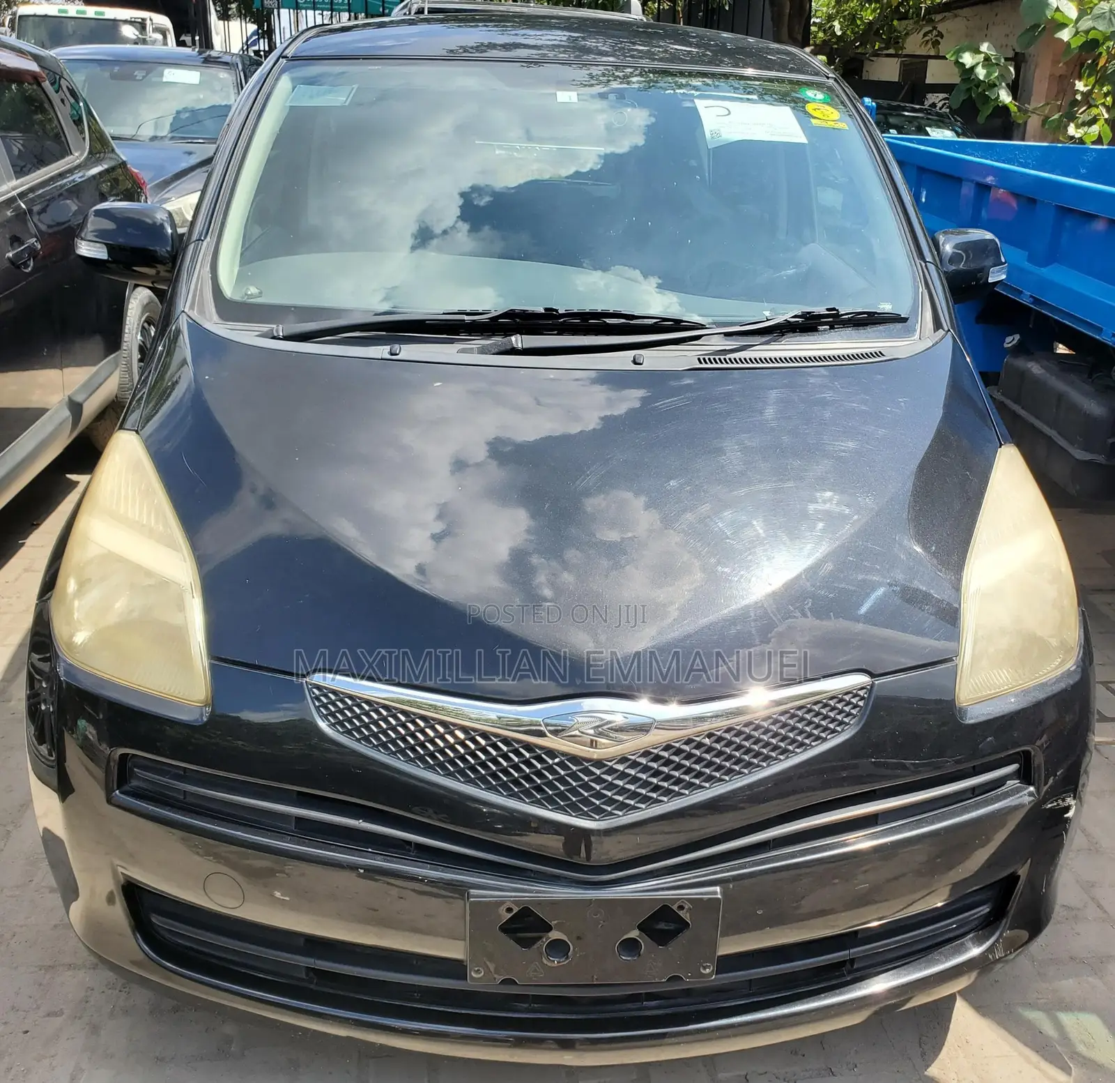 Toyota Ractis 2009 Black