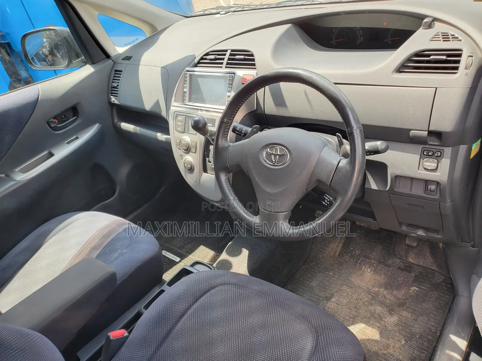 Toyota Ractis 2009 Black