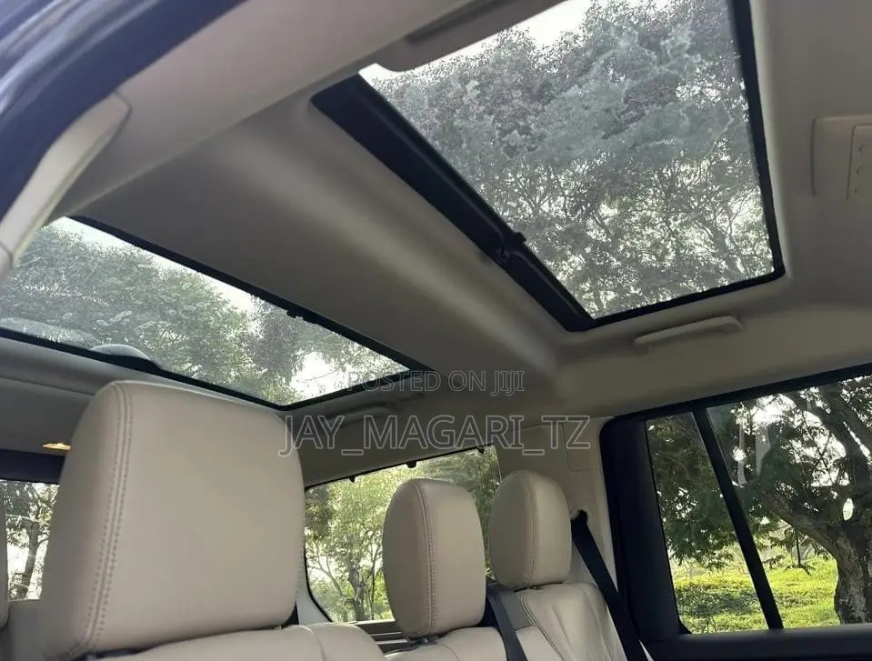 Land Rover Discovery 2015 Black