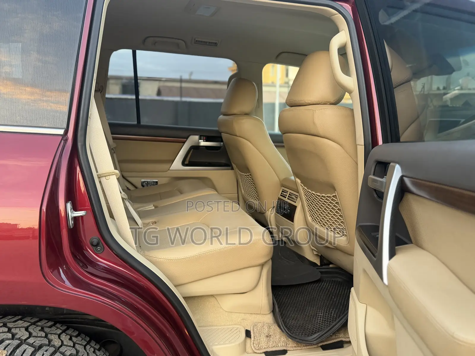 Toyota Land Cruiser 4.6 V8 AX 2017 Maroon