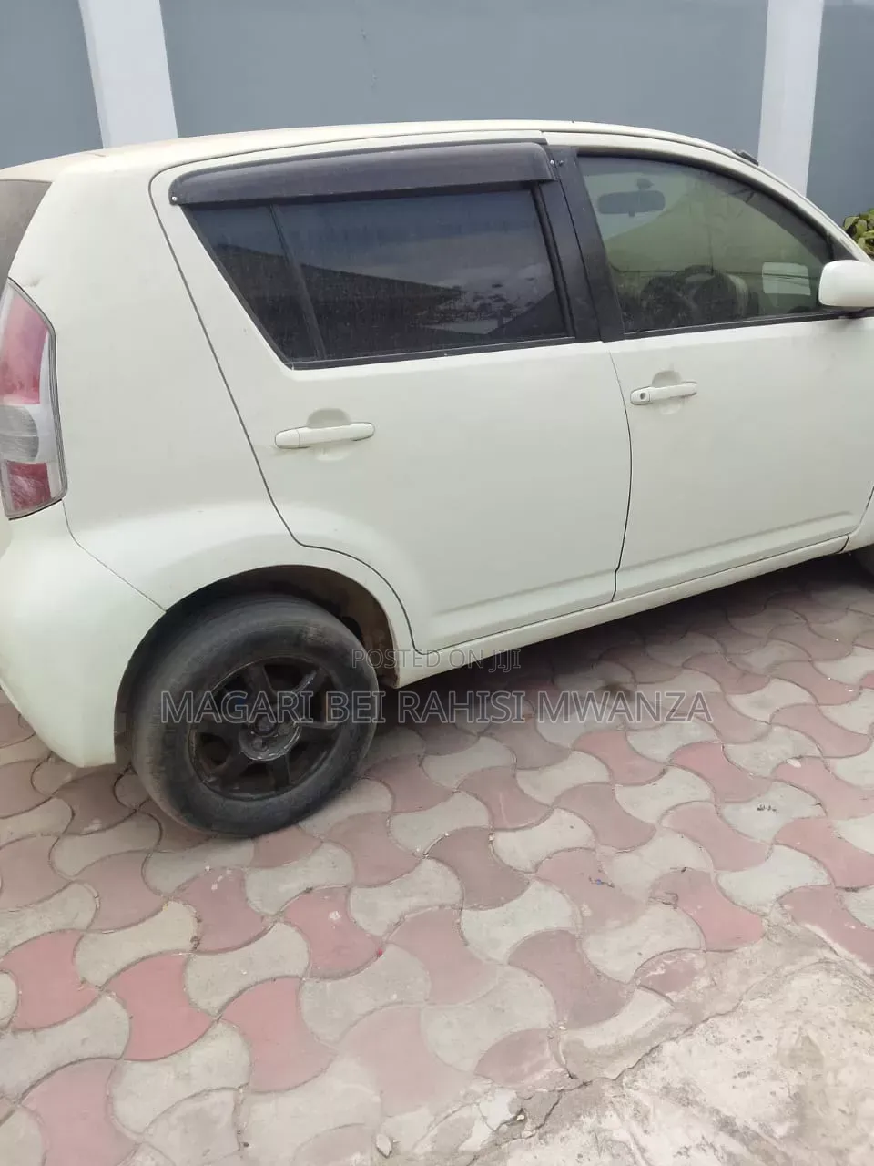 Toyota Passo 2004 White