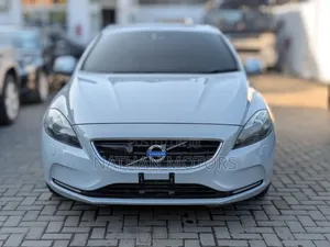 Volvo V40 2016