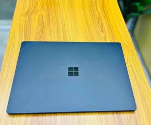 New Laptop Microsoft Surface 16GB Intel Core i5 SSD 256GB