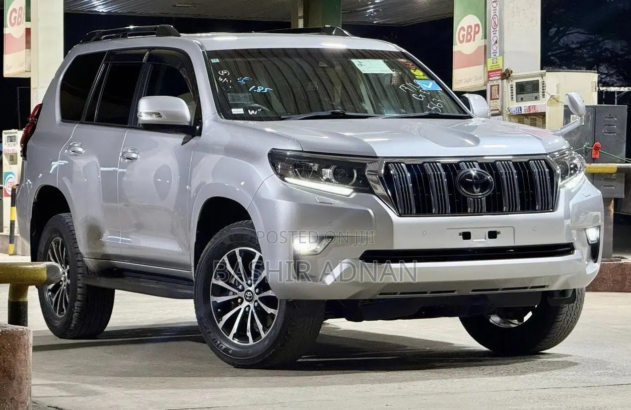 Toyota Land Cruiser Prado 2.8 2020 Silver