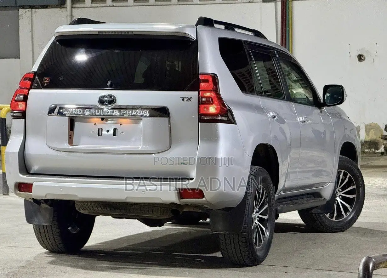 Toyota Land Cruiser Prado 2.8 2020 Silver