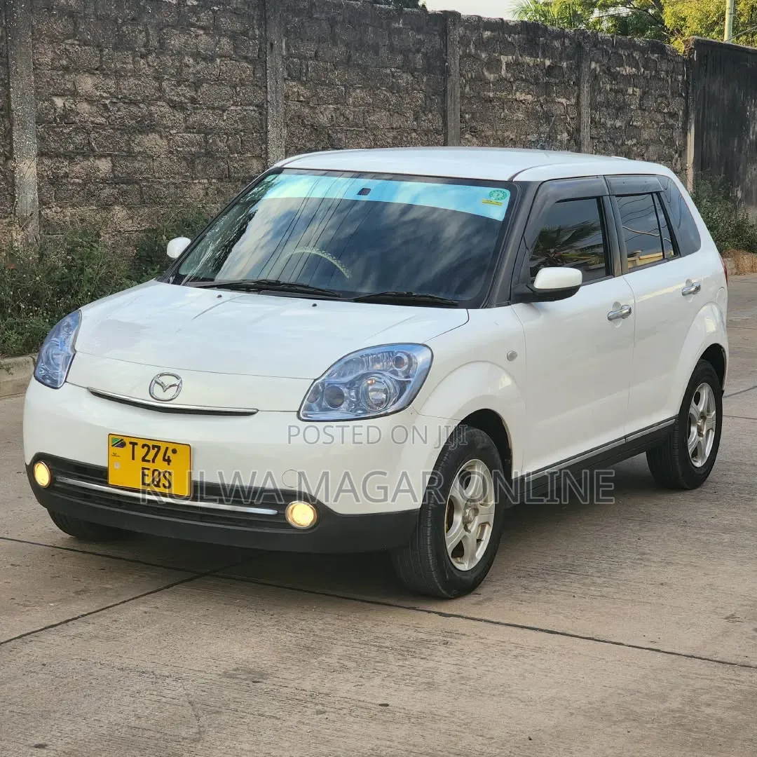 Mazda Verisa 2007 White