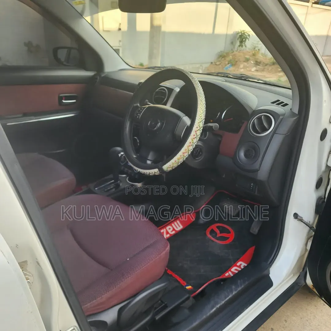 Mazda Verisa 2007 White