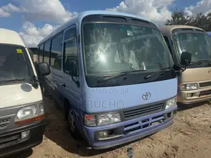 Toyota Coaster 2004 Blue