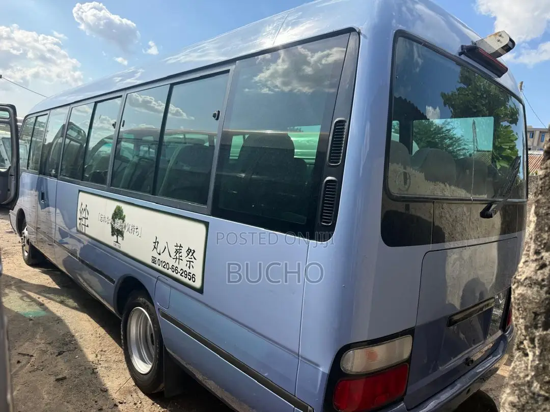 Toyota Coaster 2004 Blue