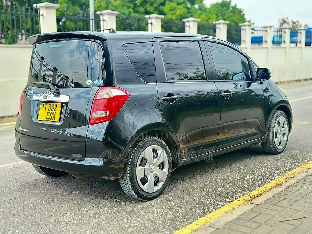 Toyota Ractis 2006 Black