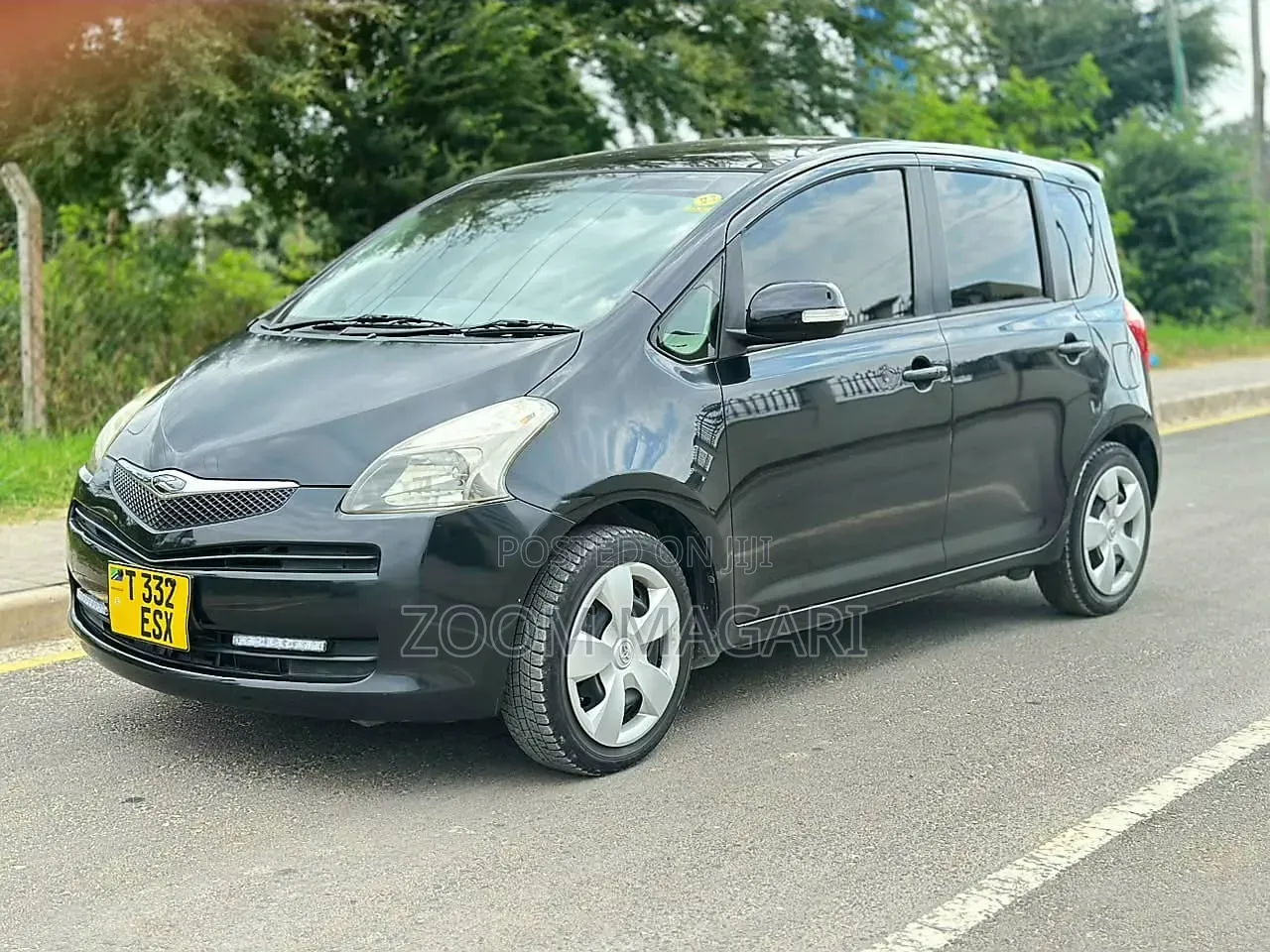 Toyota Ractis 2006 Black