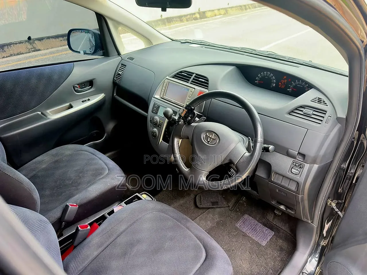 Toyota Ractis 2006 Black