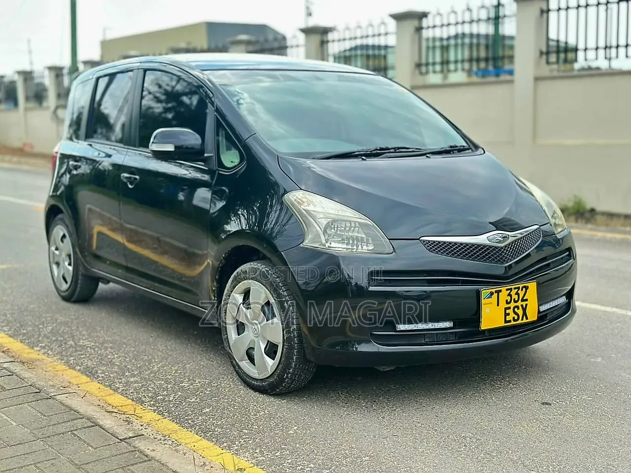 Toyota Ractis 2006 Black