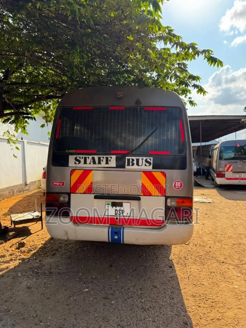 Toyota Coaster 2002