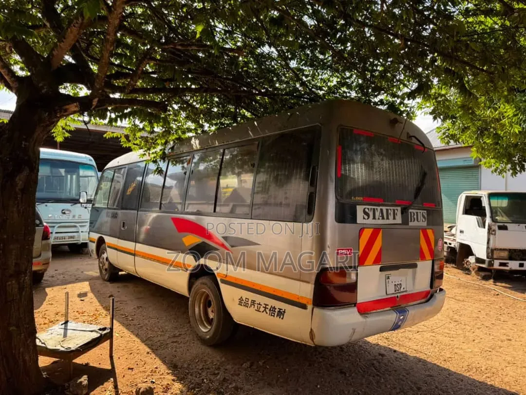 Toyota Coaster 2002
