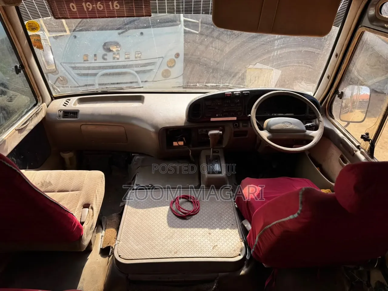 Toyota Coaster 2002