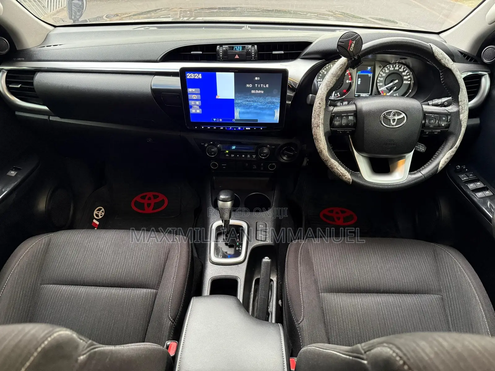 Toyota Hilux 2022 Black