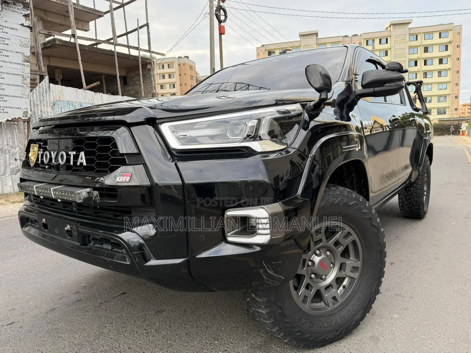 Toyota Hilux 2022 Black