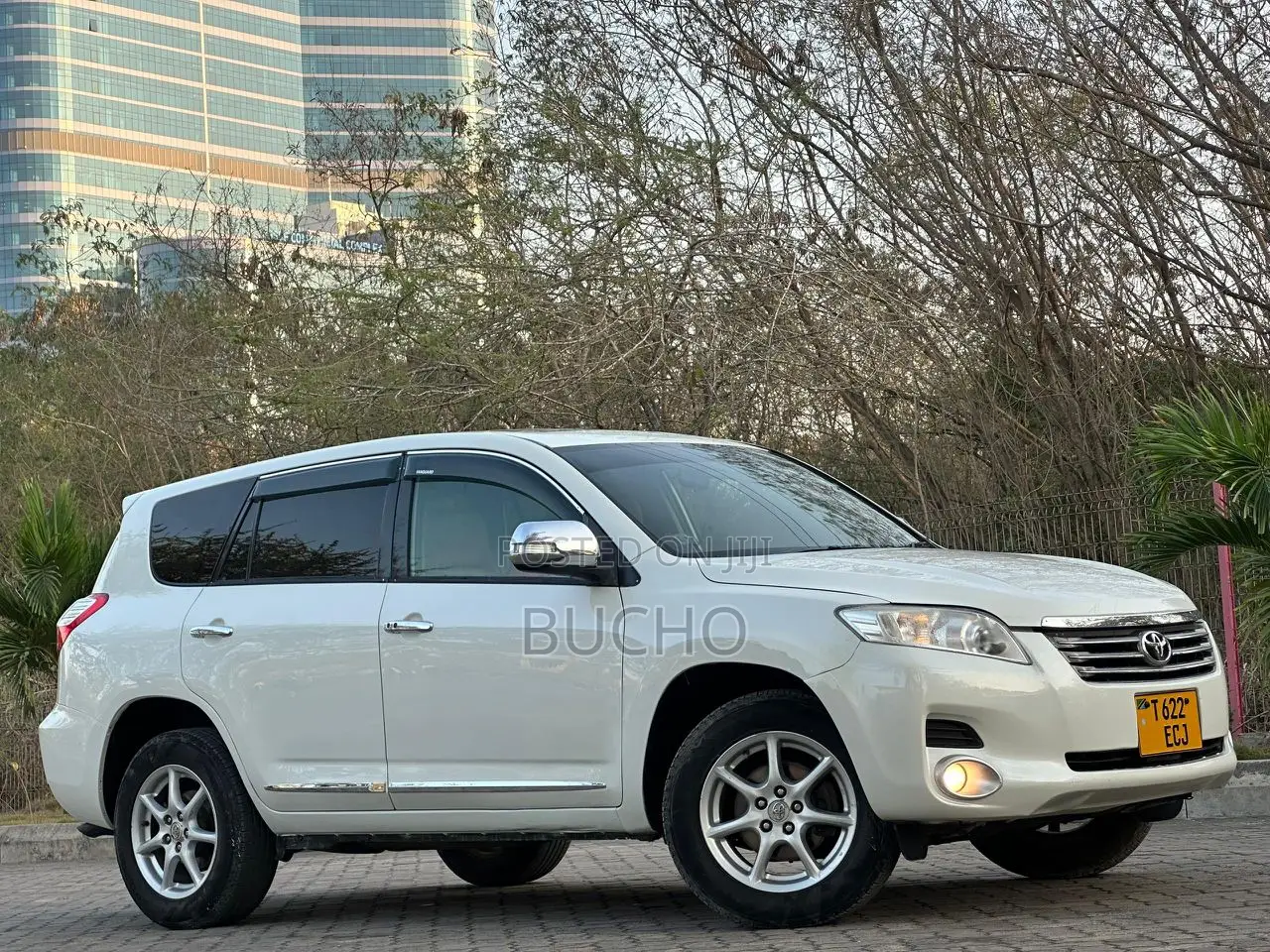 Toyota Vanguard 2009 White