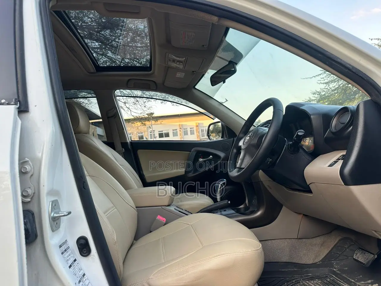Toyota Vanguard 2009 White