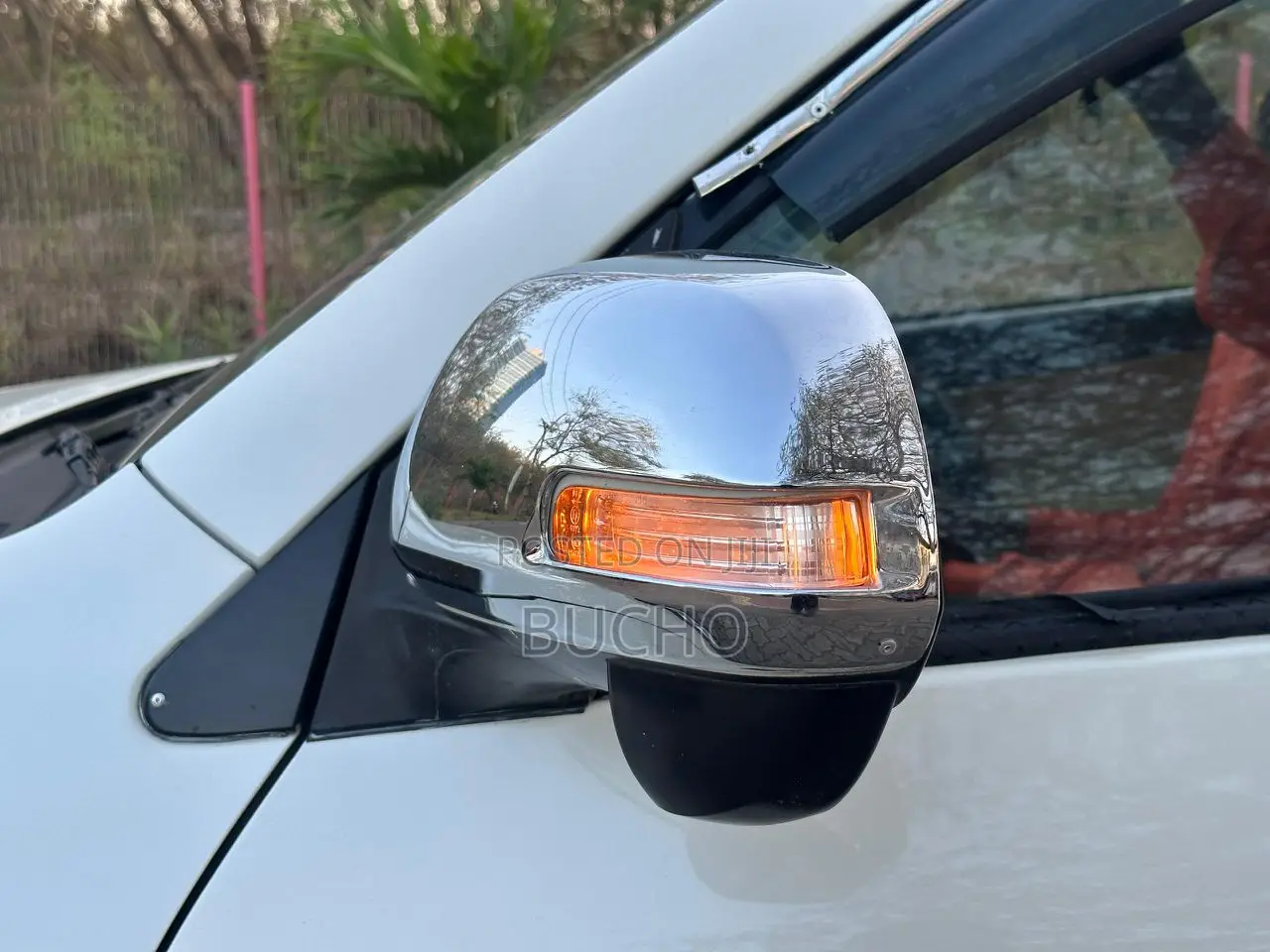 Toyota Vanguard 2009 White