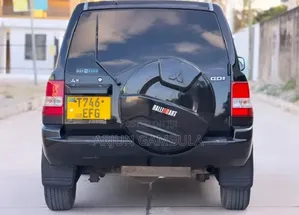 Mitsubishi Pajero 2001 Black