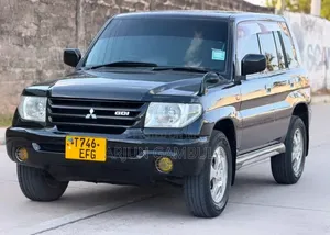 Mitsubishi Pajero 2001 Black