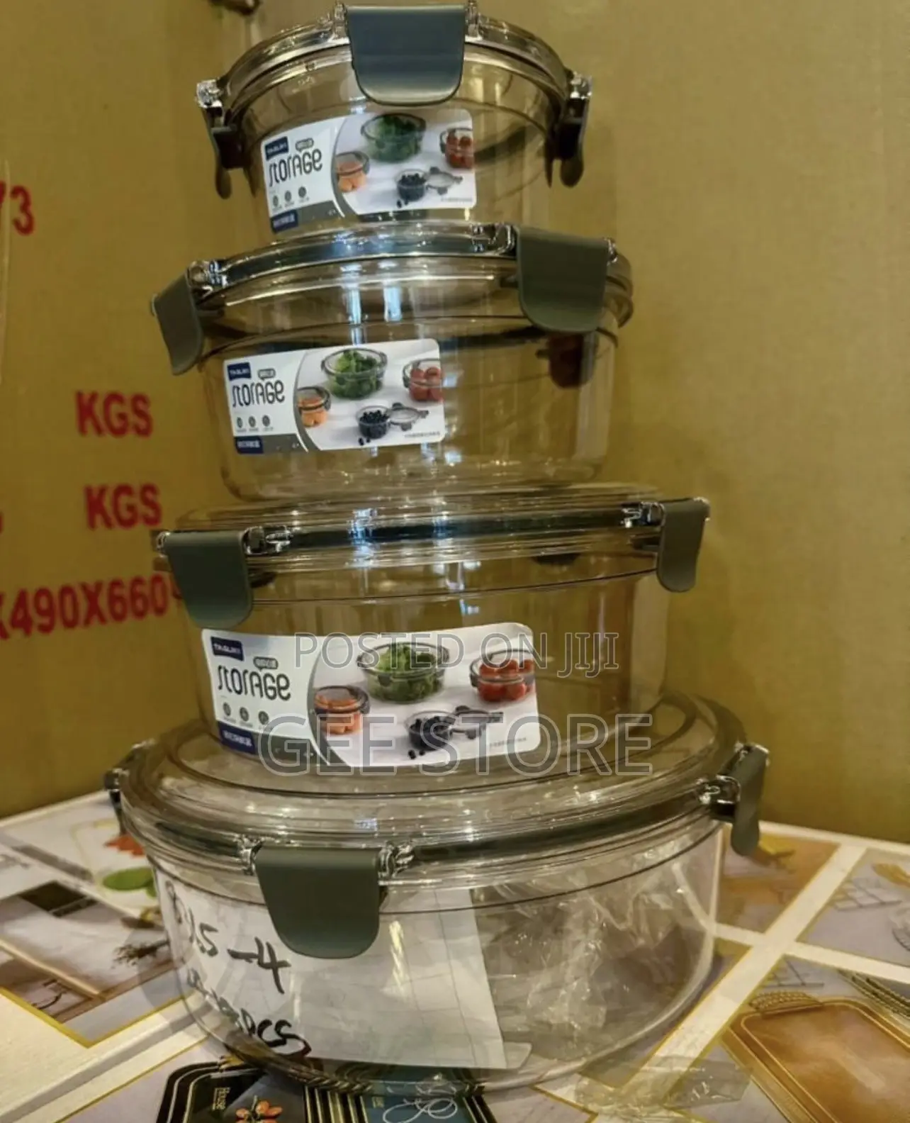 4-Piece Set of Clear Round Acrylic Airtight Food Storage Containers