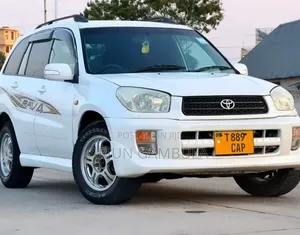 Toyota RAV4 Automatic 2003 White