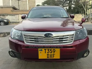 Subaru Forester 2011 Maroon