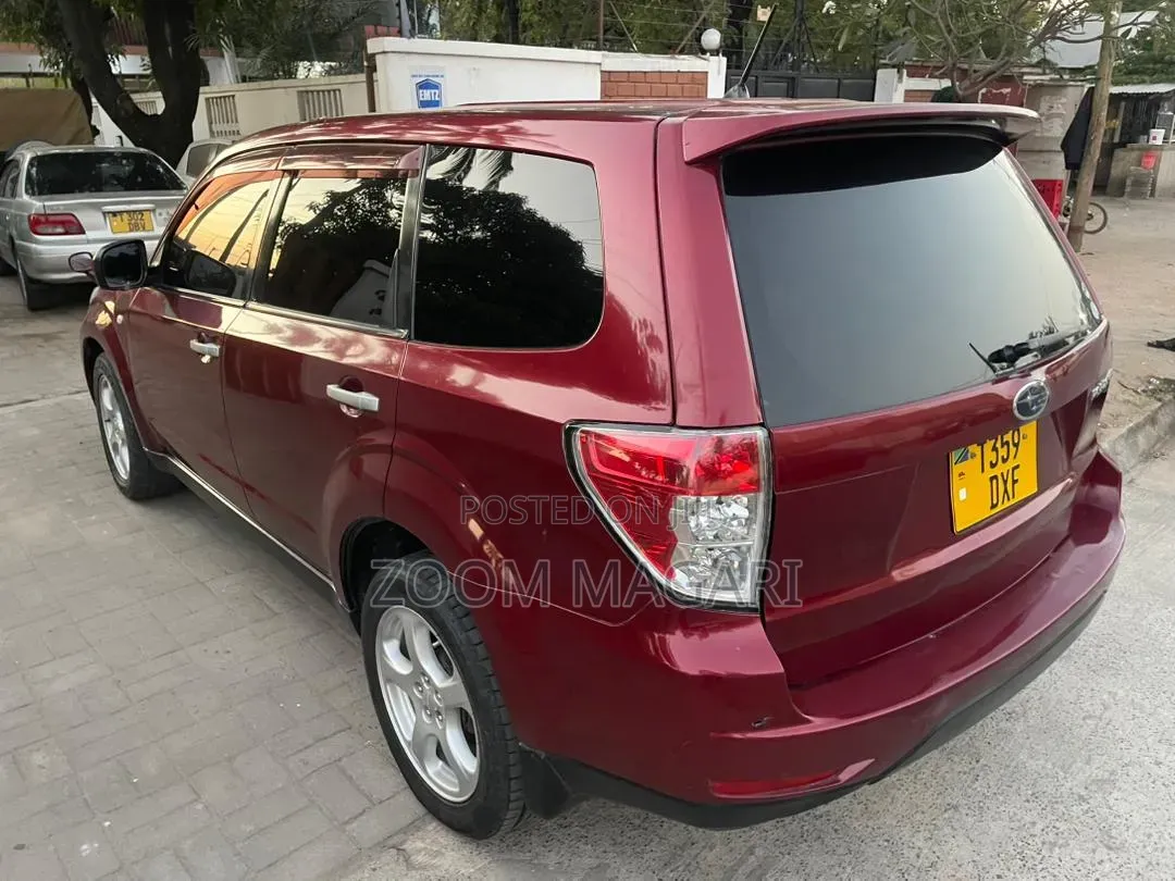 Subaru Forester 2011 Maroon