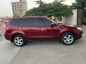 Subaru Forester 2011 Maroon