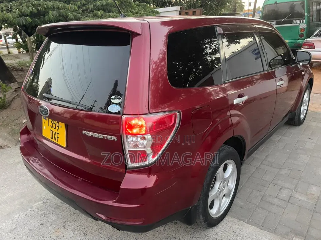 Subaru Forester 2011 Maroon