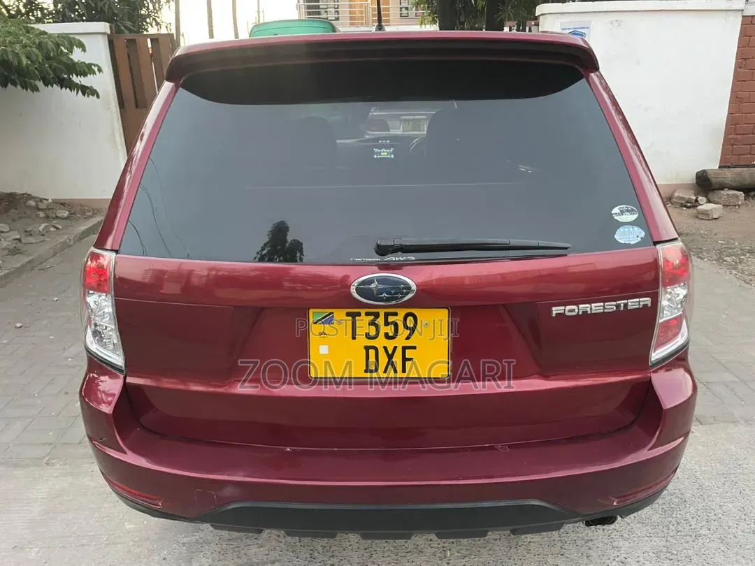 Subaru Forester 2011 Maroon