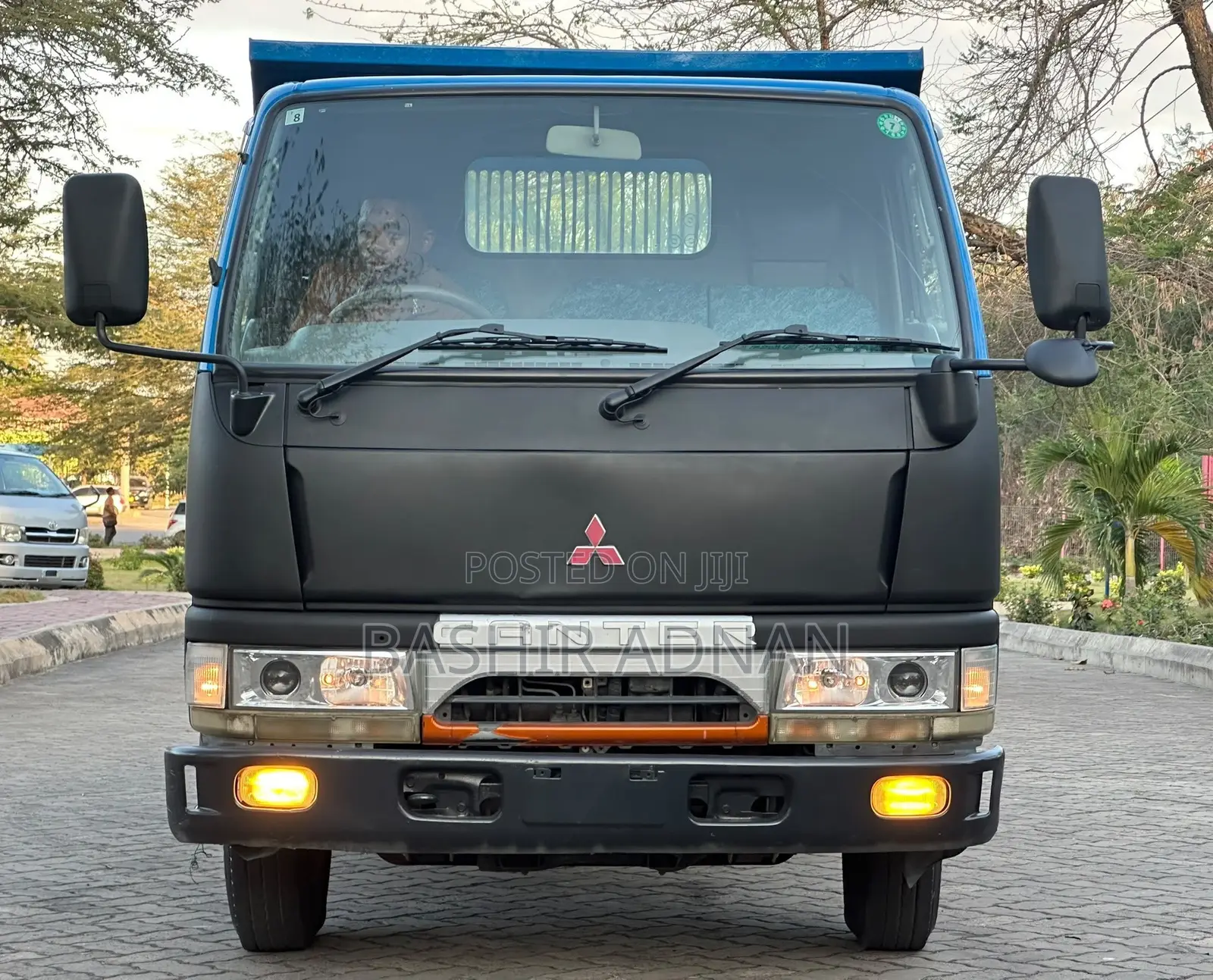 Mitsubishi Canter Tipper 2.5 Tonnes Unregistered(chasis) Mpya.